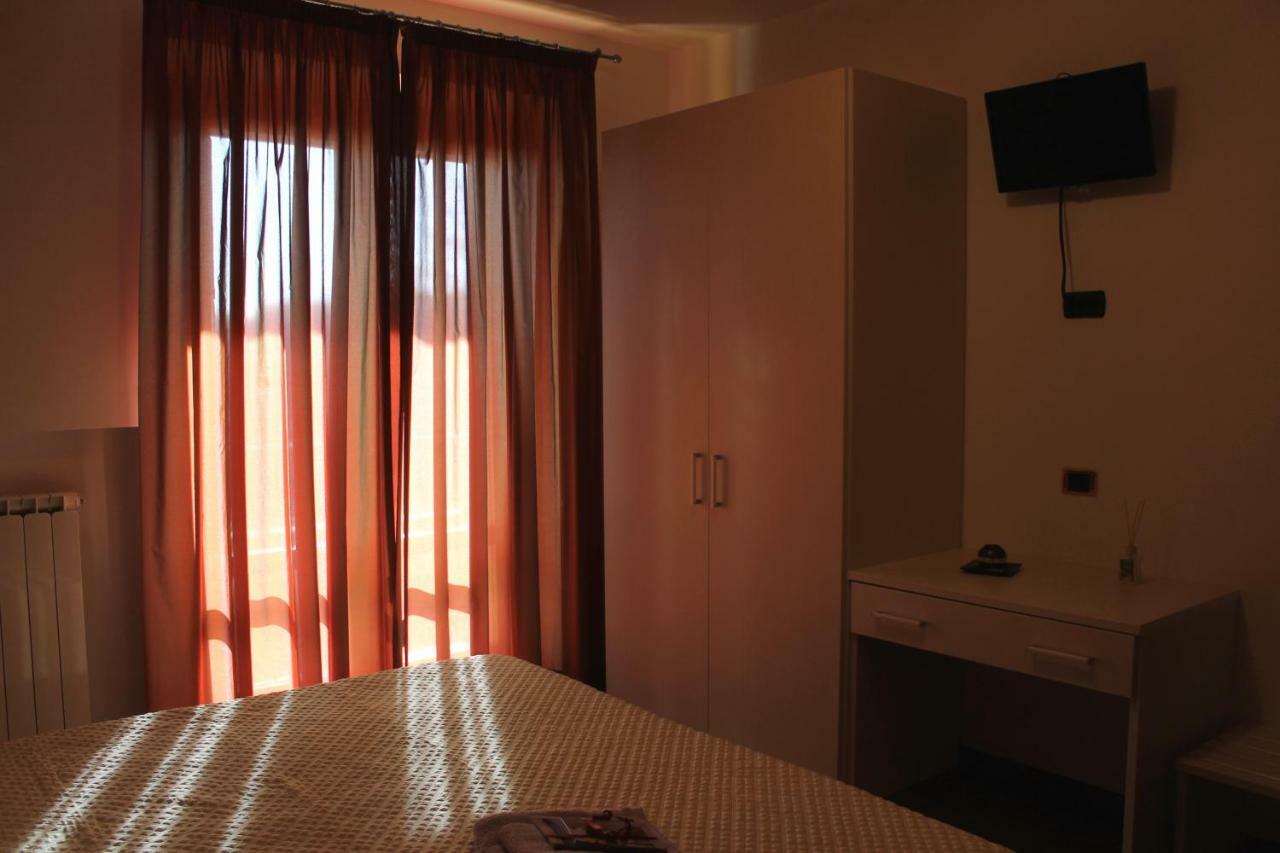 Il Mandorlo B&B Civitanova Alta Exterior photo